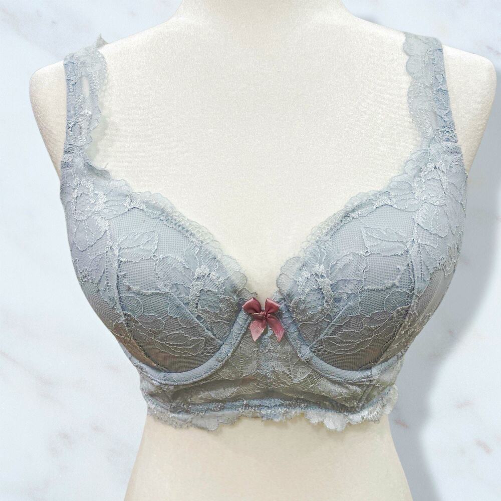 EUC Victoria's Secret Body by Victoria Ice Blue Demi Underwire Lace Bra 34D